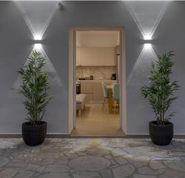 4 bedroom villa with pool by the sea, near Corfu town, sleeps 8